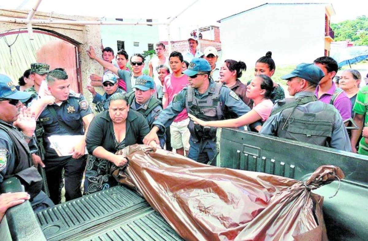 Enloquecido hombre asesinó a sus padres a martillazos