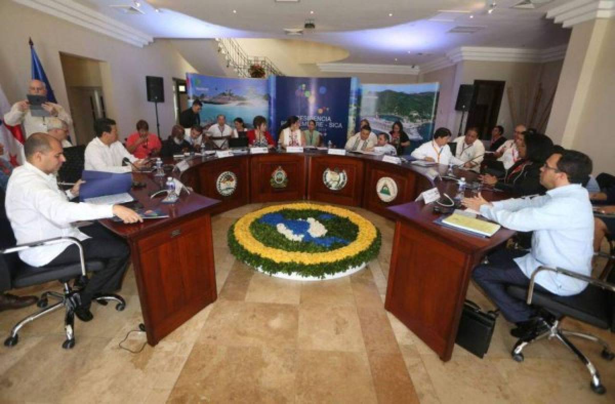 Mandatarios se reúnen para traspaso de presidencia pro-témpore del SICA 