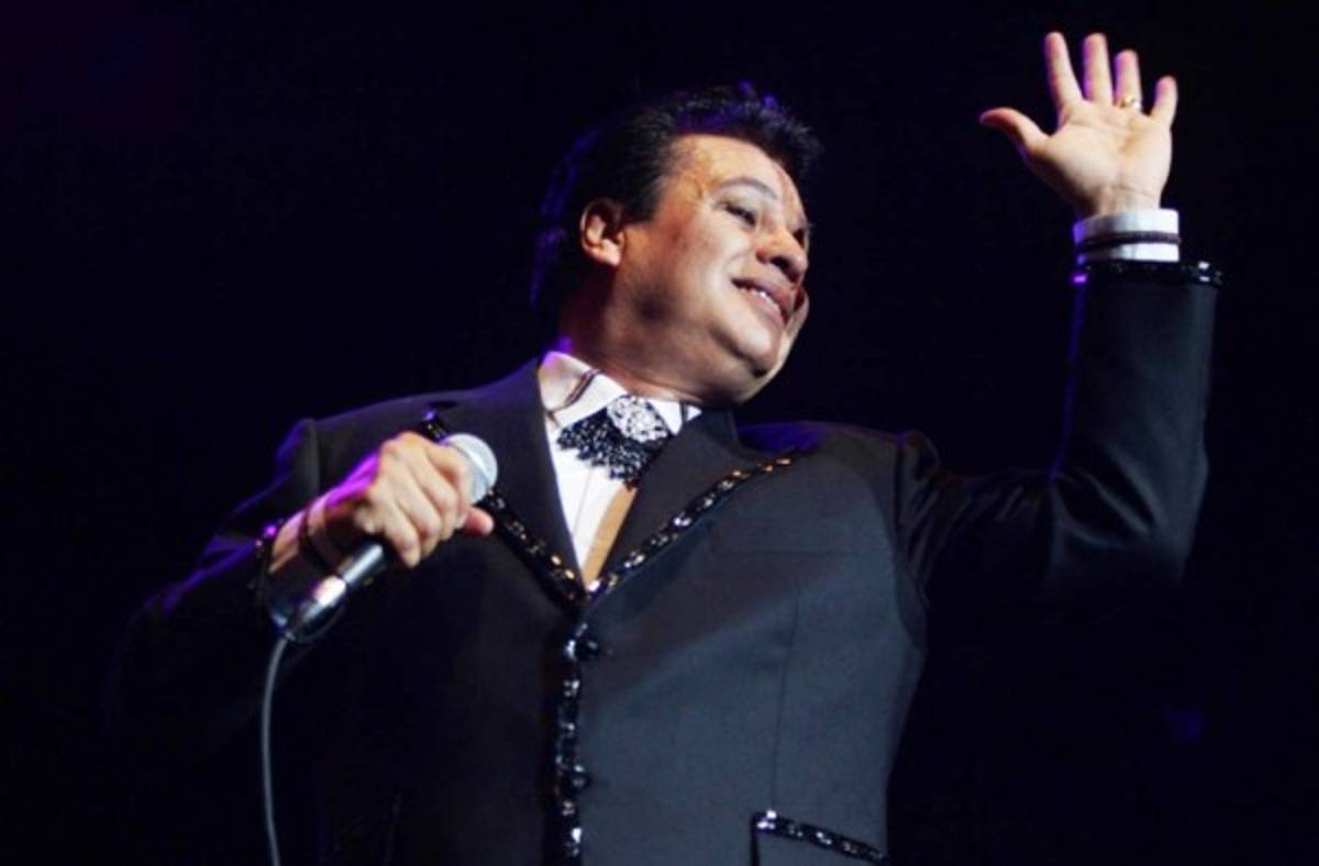 Familiares habrían saqueado bienes de Juan Gabriel