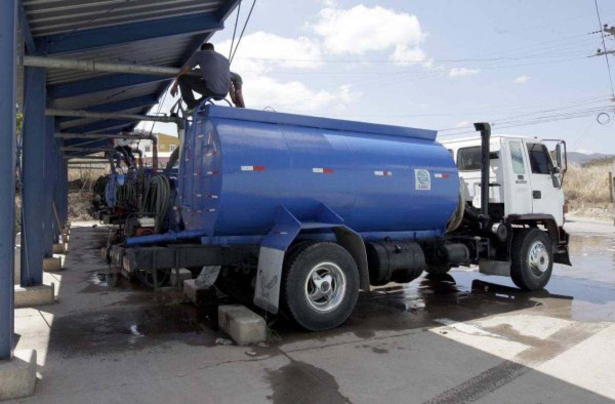 Construyen tanques para dotar de agua a capitalinos