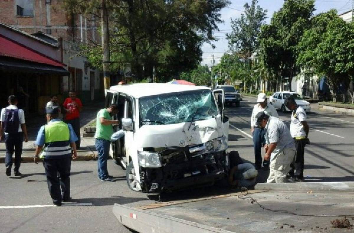 Colisión de buses deja tres personas lesionadas en Comayagüela