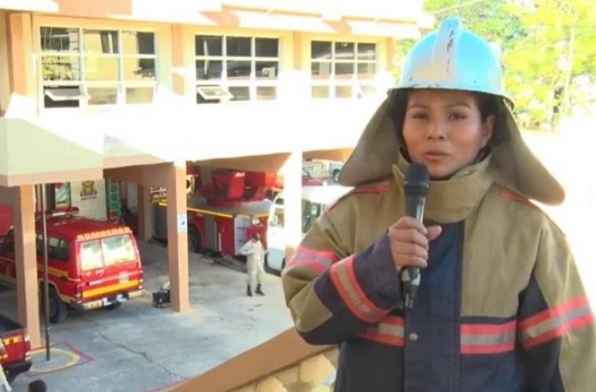 La joven cuenta con 17 años de experiencia en actividades bomberiles en Honduras.