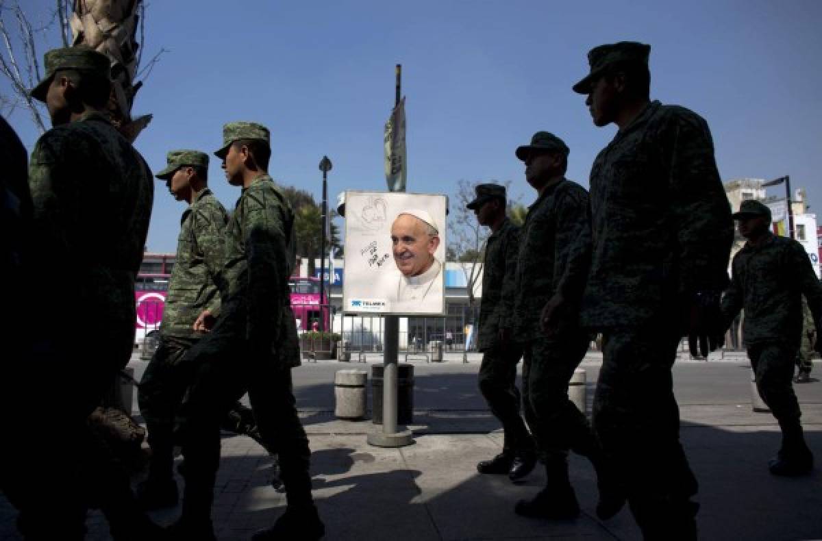 Papa Francisco llega a México con mensaje esperanzador para fieles