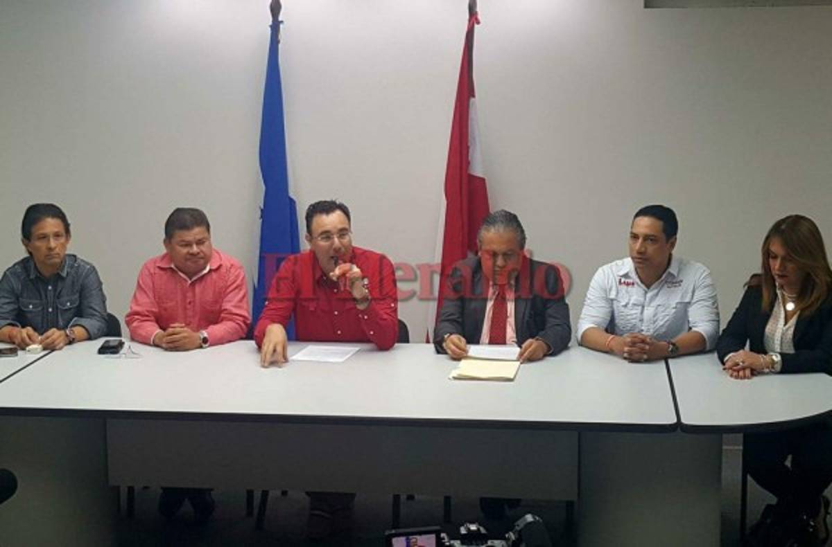 Candidato presidencial Luis Zelaya denuncia adquisición de granadas de humo por parte del gobierno