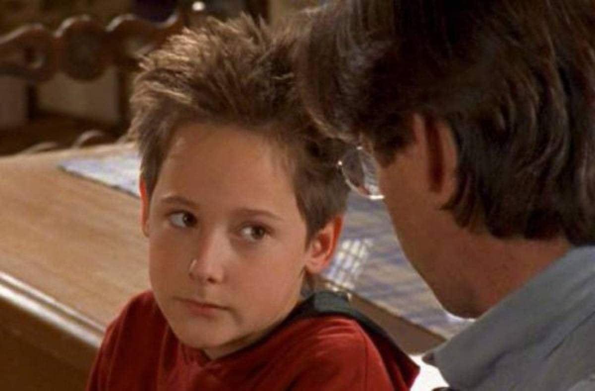 El terrible hermano de Lizzie McGuire ya creció y se ve realmente bien