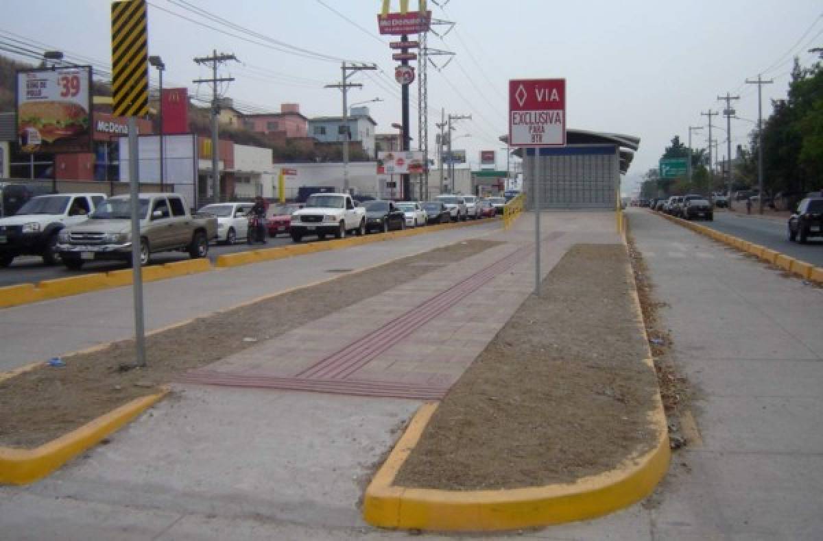 La alcaldía removerá los bordillos para que los vehículos puedan usar los carriles (Foto: El Heraldo Honduras/ Noticias de Honduras)