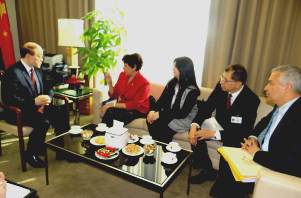 Honduras inicia ofensiva diplomática en ONU y OEA