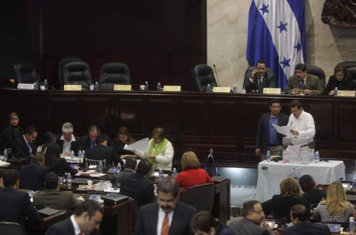 CSJ: Fracasa cuarto intento de elección y sigue proceso el miércoles