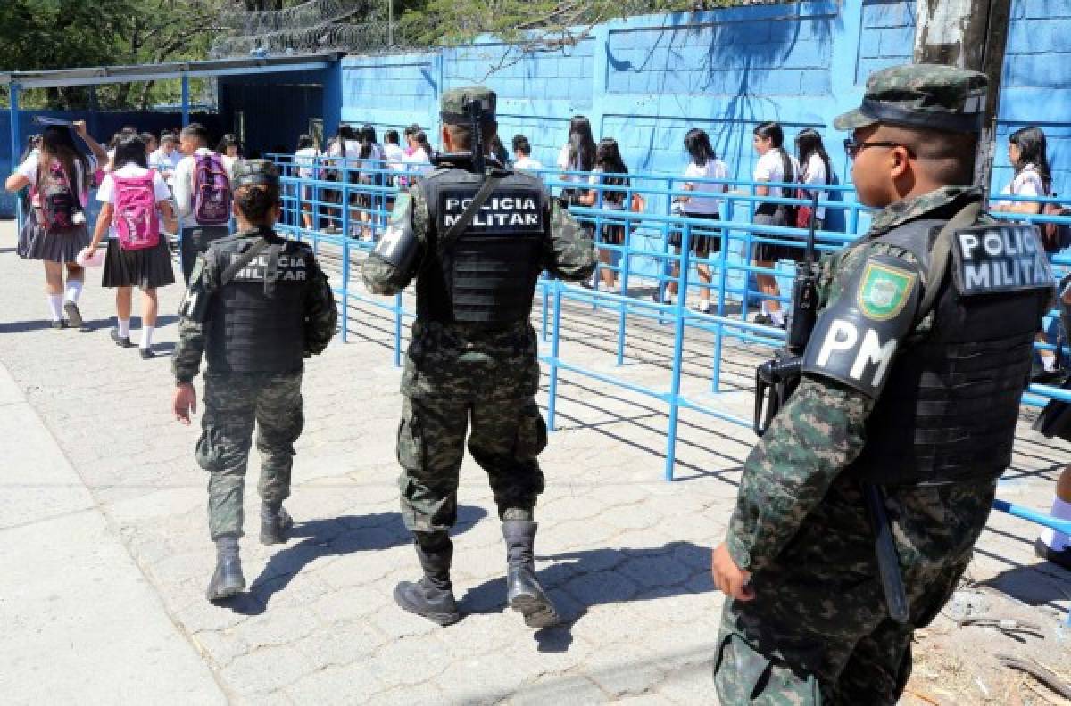 Bajo resguardo militar están unos 15 centros educativos en la capital