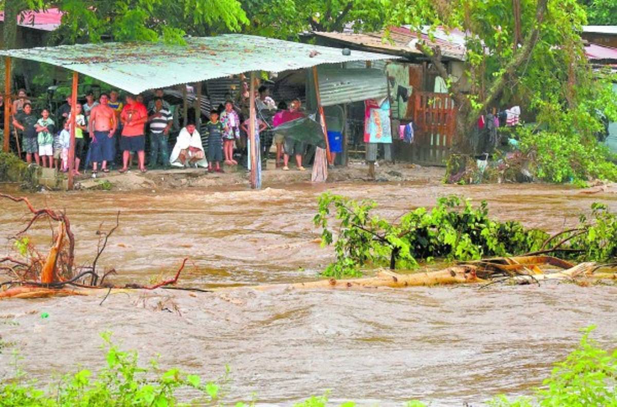 Muerte, daños y damnificados deja frente frío en Honduras