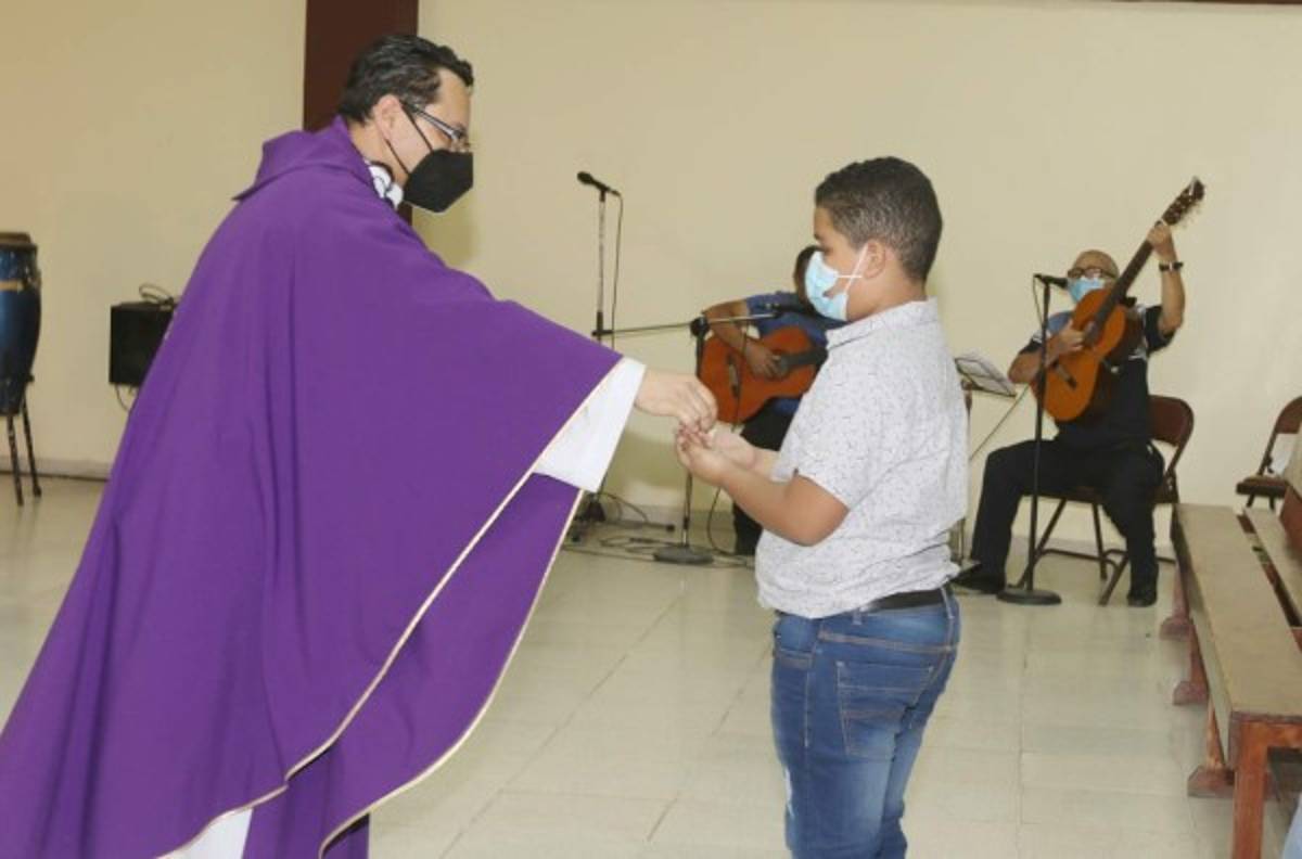 En la pureza de la fe de los niños se revive la Pasión de Jesucristo