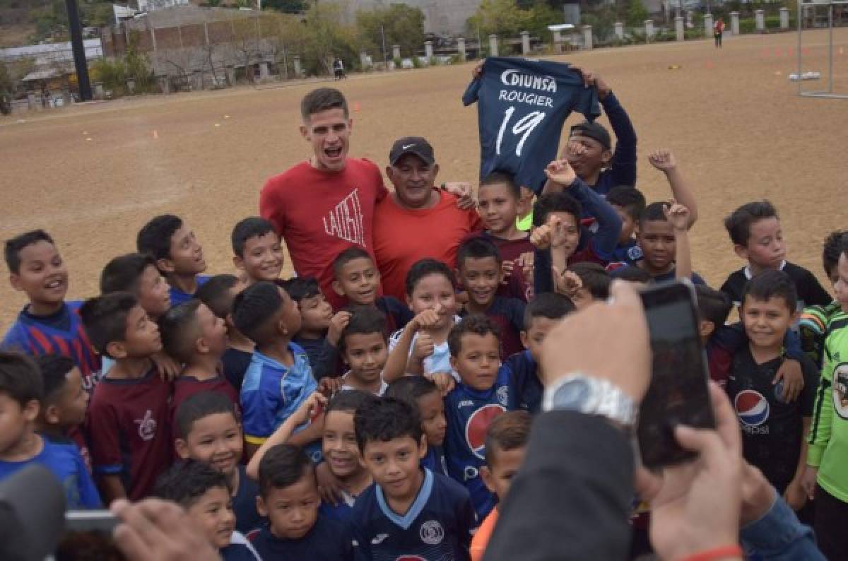 Jonathan Rougier le cumple el sueño a fiel seguidor de siete años