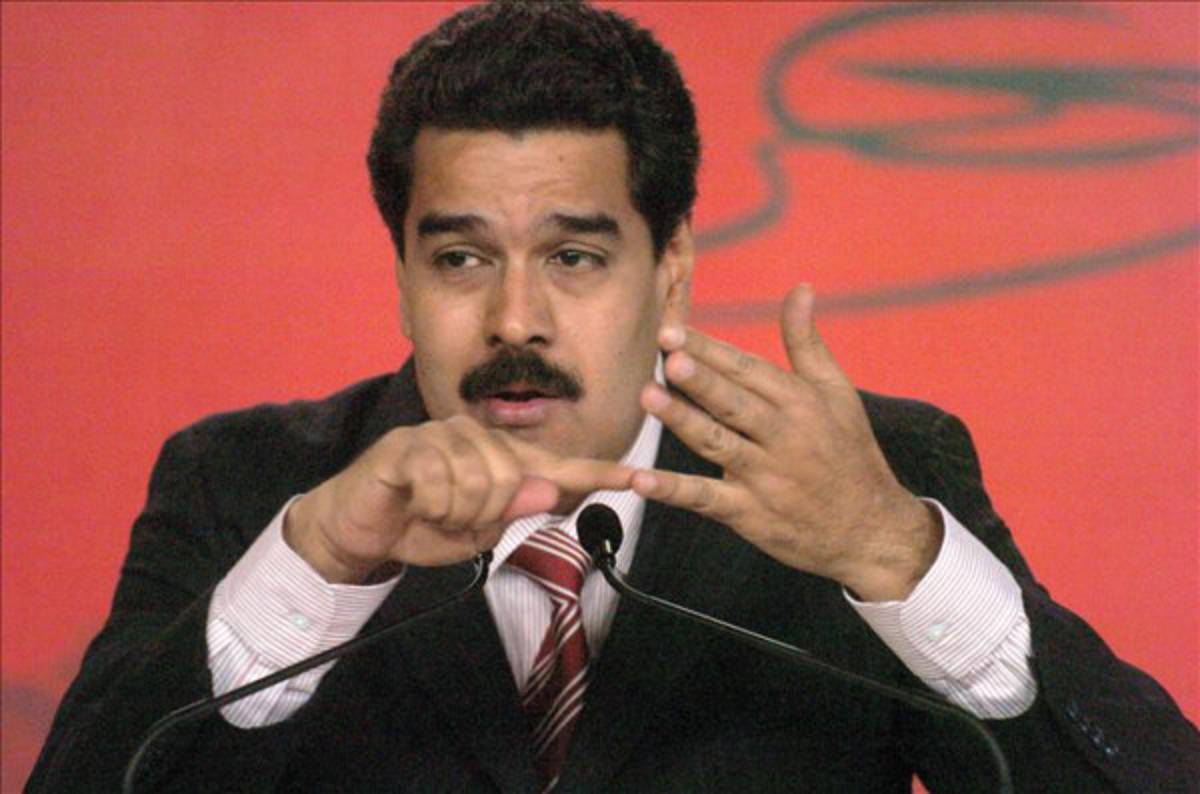 Maduro repudia imitación de voz de Chávez que le hace decir está secuestrado