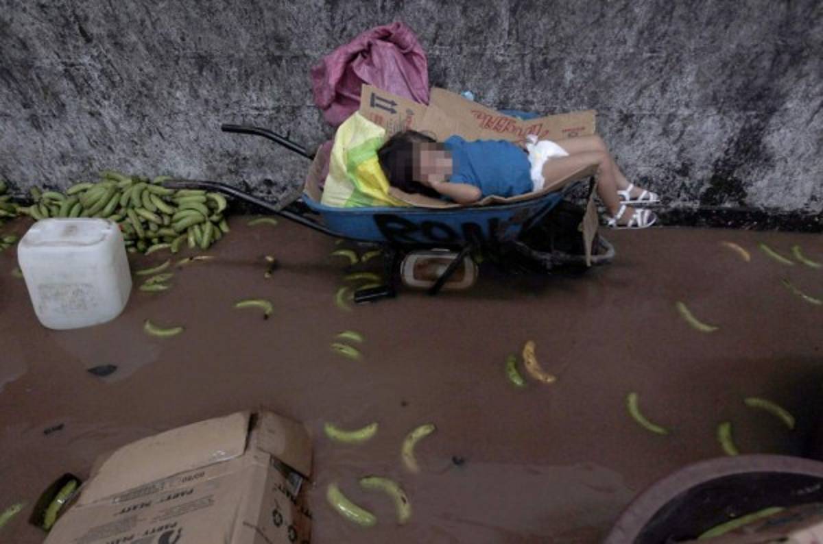 Desbordamiento de quebrada El Sapo inundó los mercados