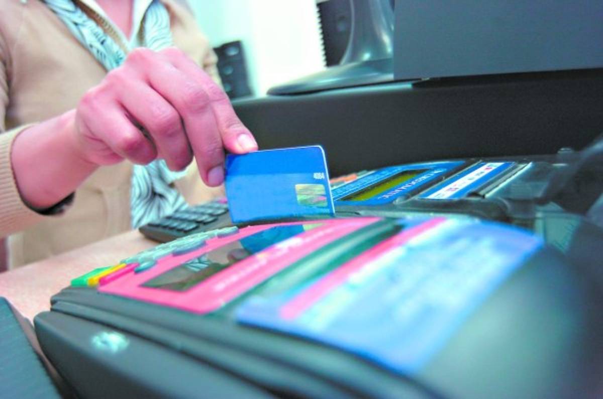 ¿Cómo enseñar a los hijos a utilizar la tarjeta de crédito?