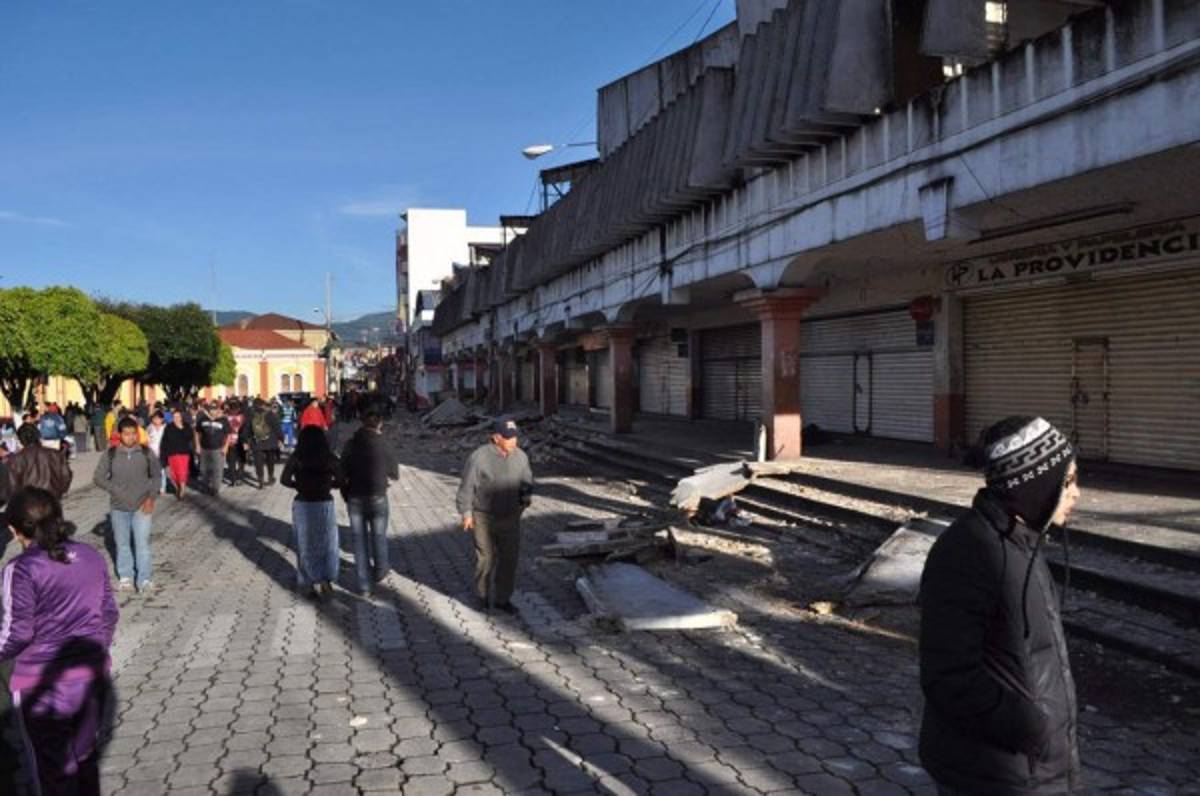 Al menos tres muertos por sismo en Guatemala y México