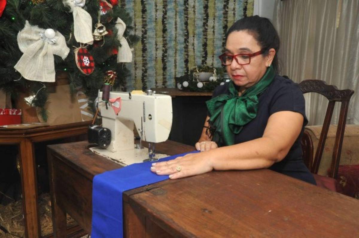 María de los Ángeles Moncada: 'Ya son 28 años desde que mi familia elabora la banda”