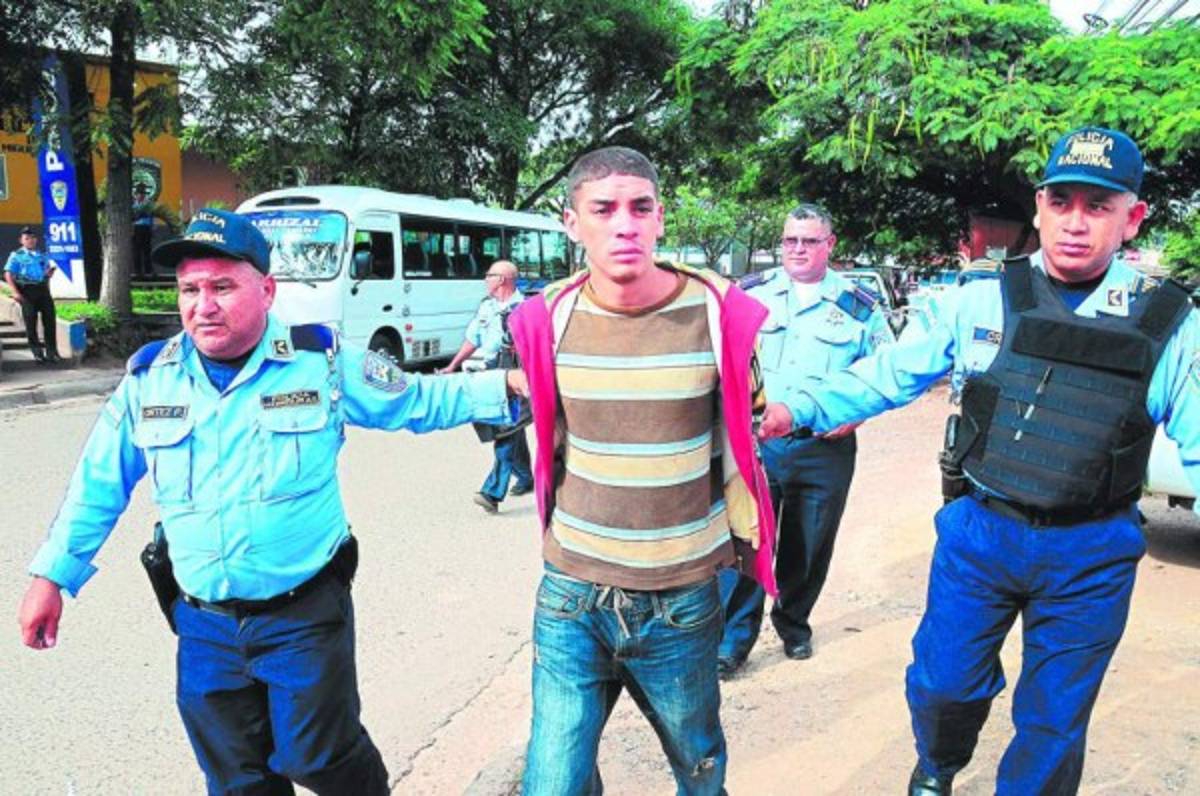 Honduras: Hasta 40 años de cárcel podría enfrentar presunto parricida  