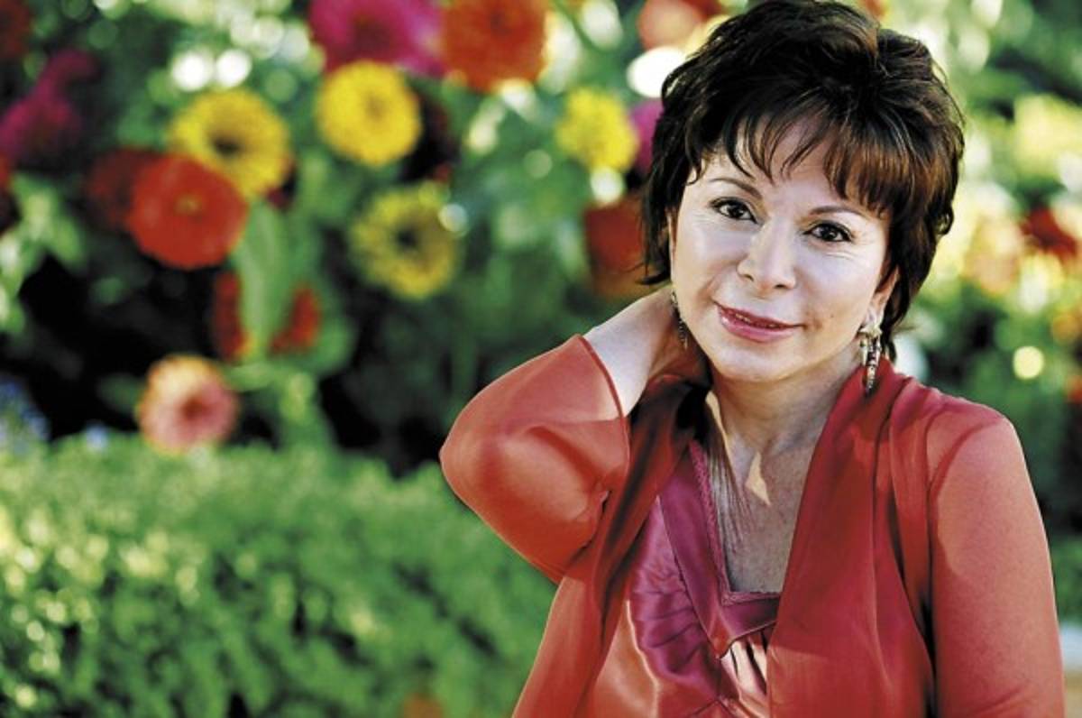 Isabel Allende extraña la inocencia de sus libros