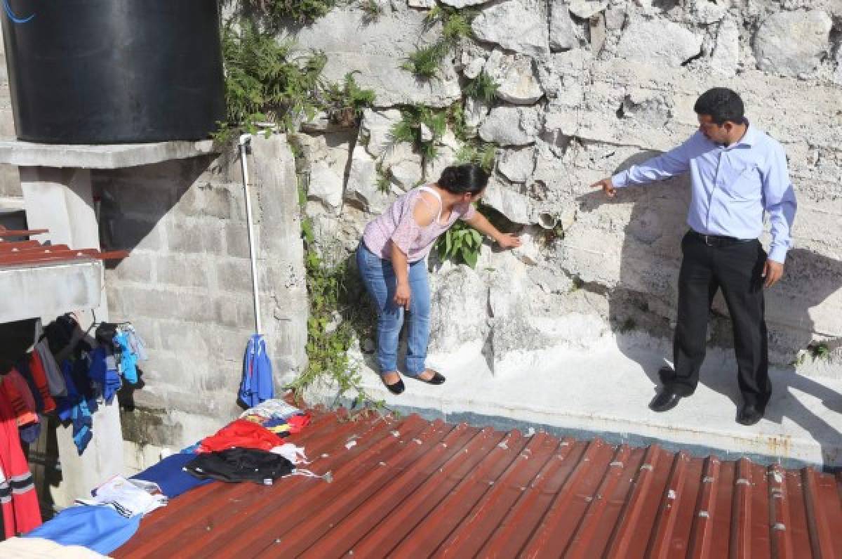 Sin respuesta vecinos de Laureles Real por destrucción de casas