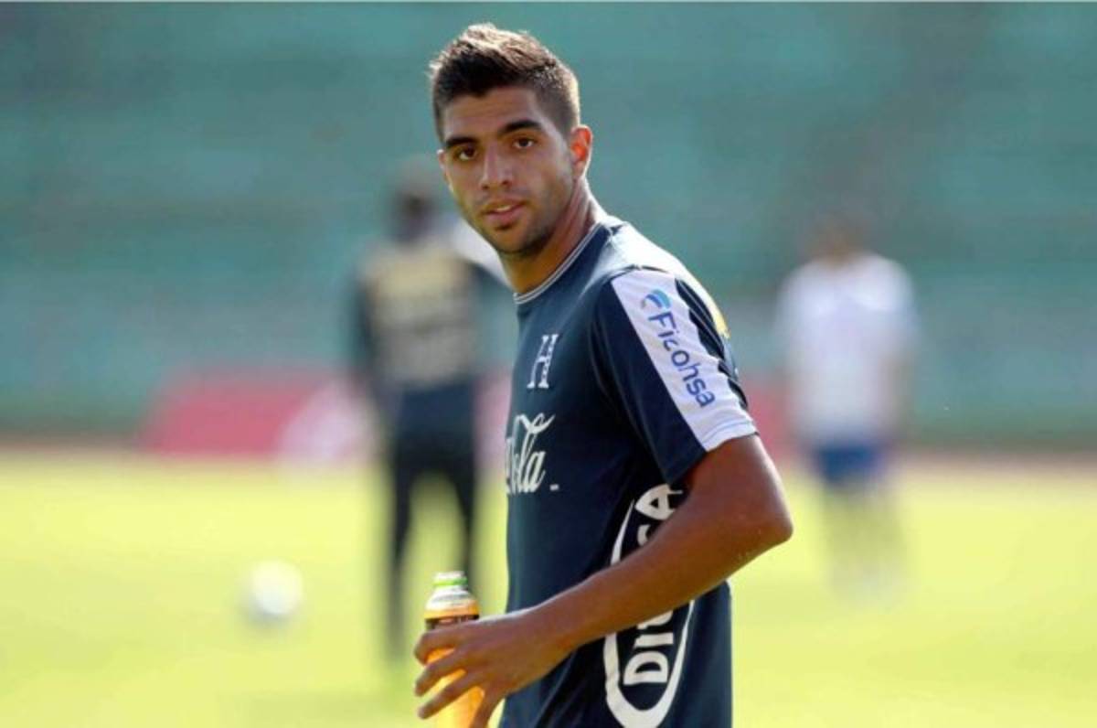 Jona, Velázquez Colón, César Oseguera y Byron Méndez las nuevas apuestas de Pinto