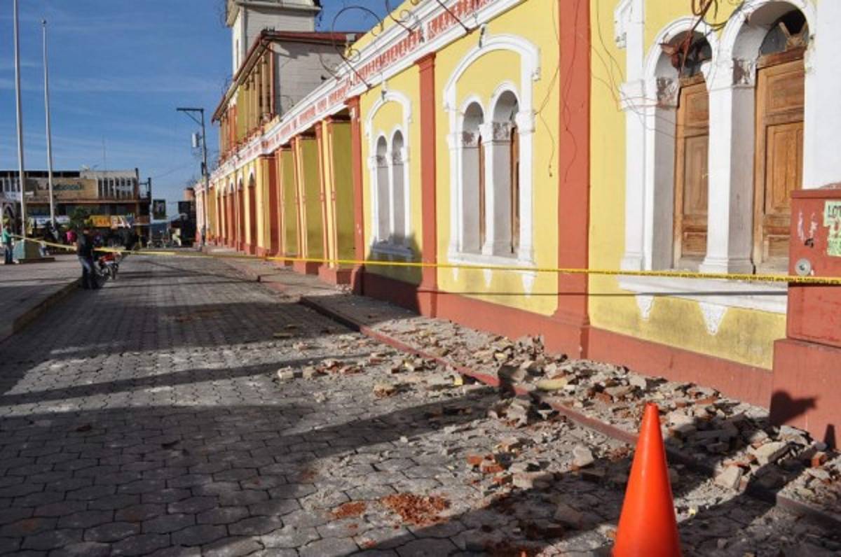 Al menos tres muertos por sismo en Guatemala y México
