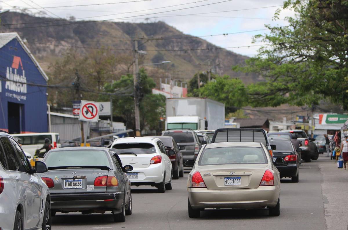 Todavía no se ve la “solución” vial en los 17 puntos críticos de tráfico de la capital