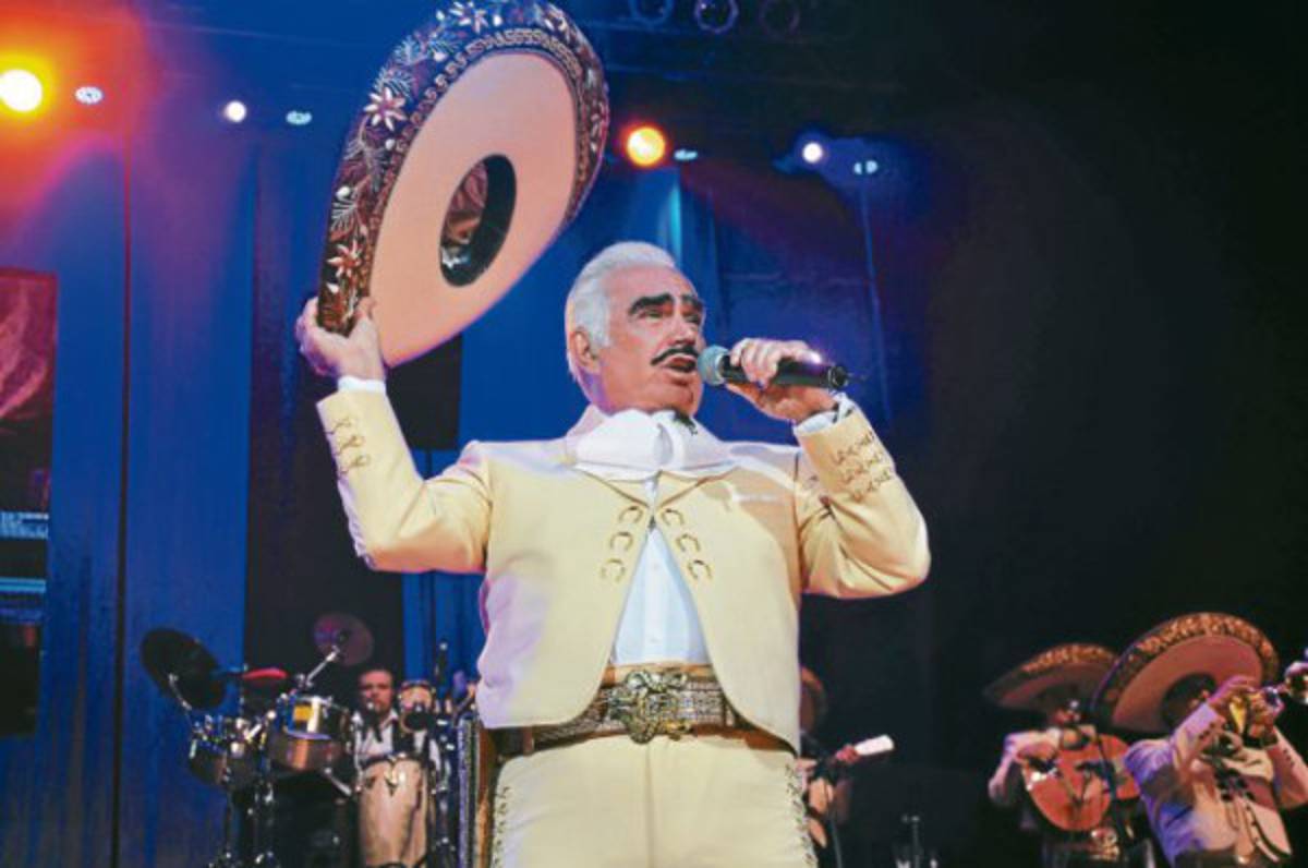 Retiro de 'Chente” causa reacciones entre los artistas