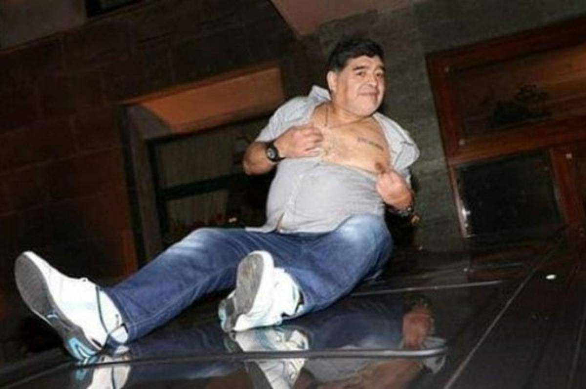 VIDEO: Maradona una vez más ebrio y haciendo escándalo