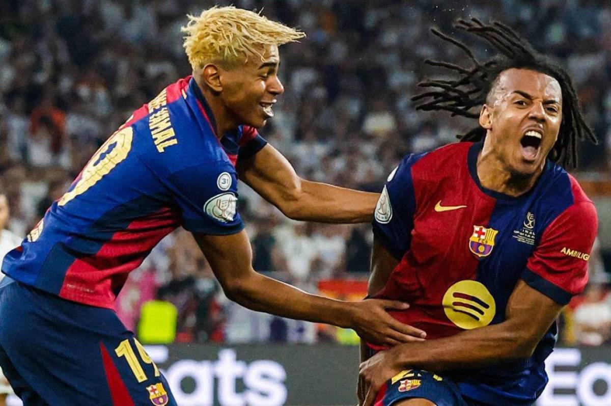 Llegada del Rey, nueva forma de presentar alineaciones y el pasillo de campeón Llegada del Rey, nueva forma de presentar alineaciones y el pasillo de campeón