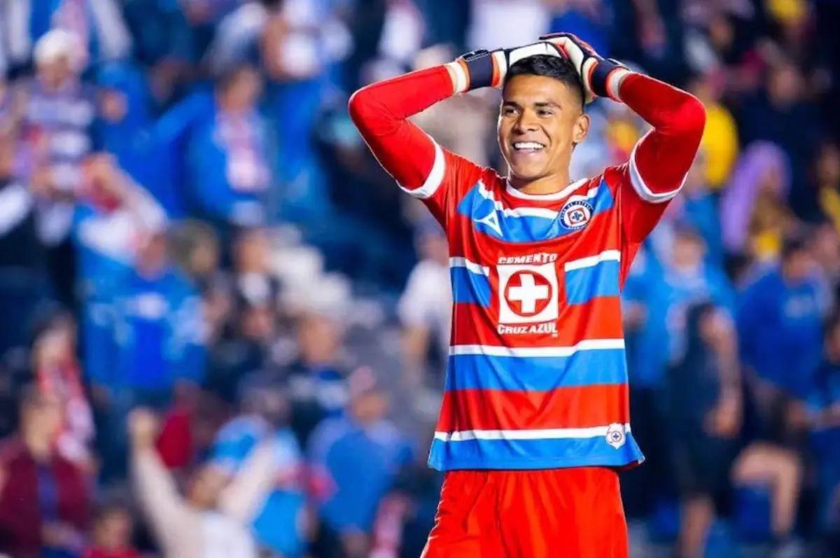 Jugador de equipo de la Liga MX es acusado de robar casa