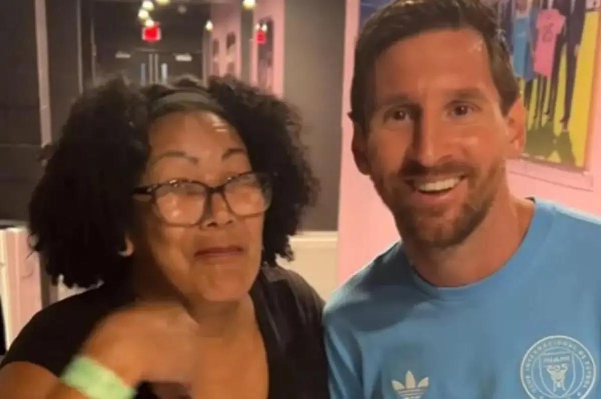 Mujer latina pierde su trabajo luego de sacarse una video con Lionel Messi