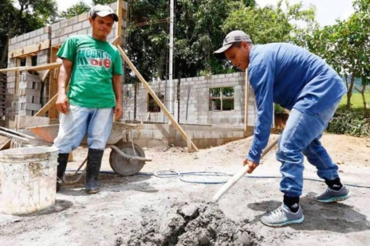 Impactante: Momento en que el futbolista Ñangui Cardona llega al hospital tras ser apuñalado