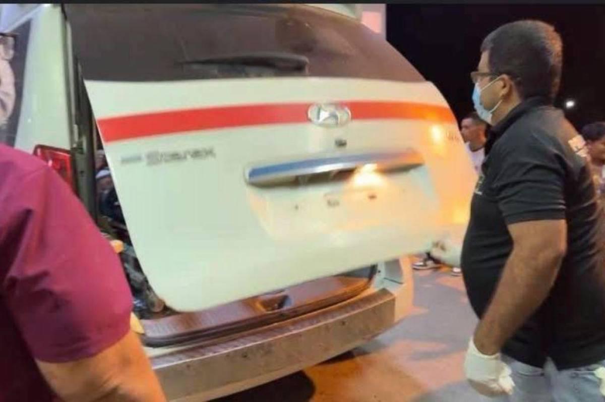 Impactante: Momento en que el futbolista Ñangui Cardona llega al hospital tras ser apuñalado