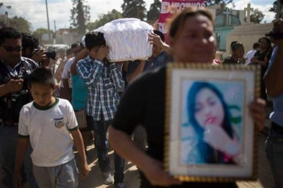 Guatemala: siguen muriendo niñas por incendio, ya van 38 fallecidas   