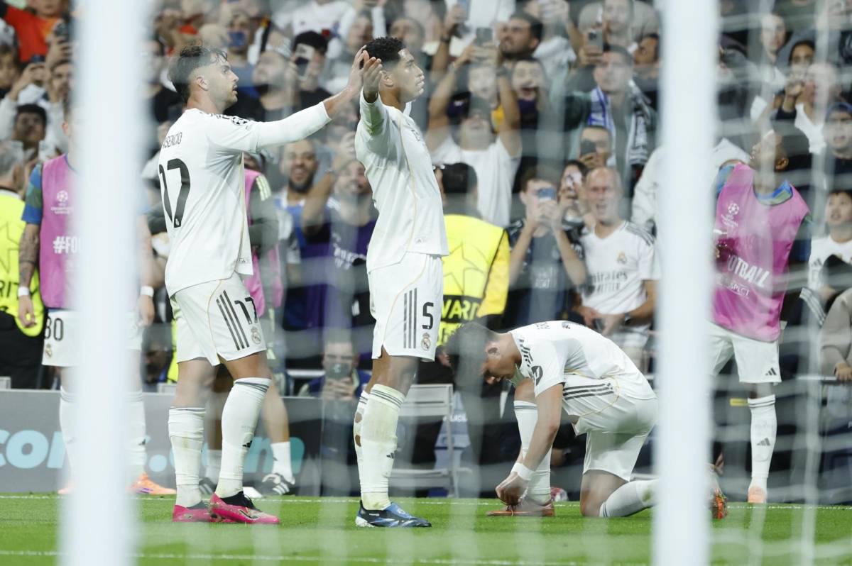 Vinicius se burla de Barcelona, pelea de jugadores y héroe en triunfo de Real Madrid en Champions