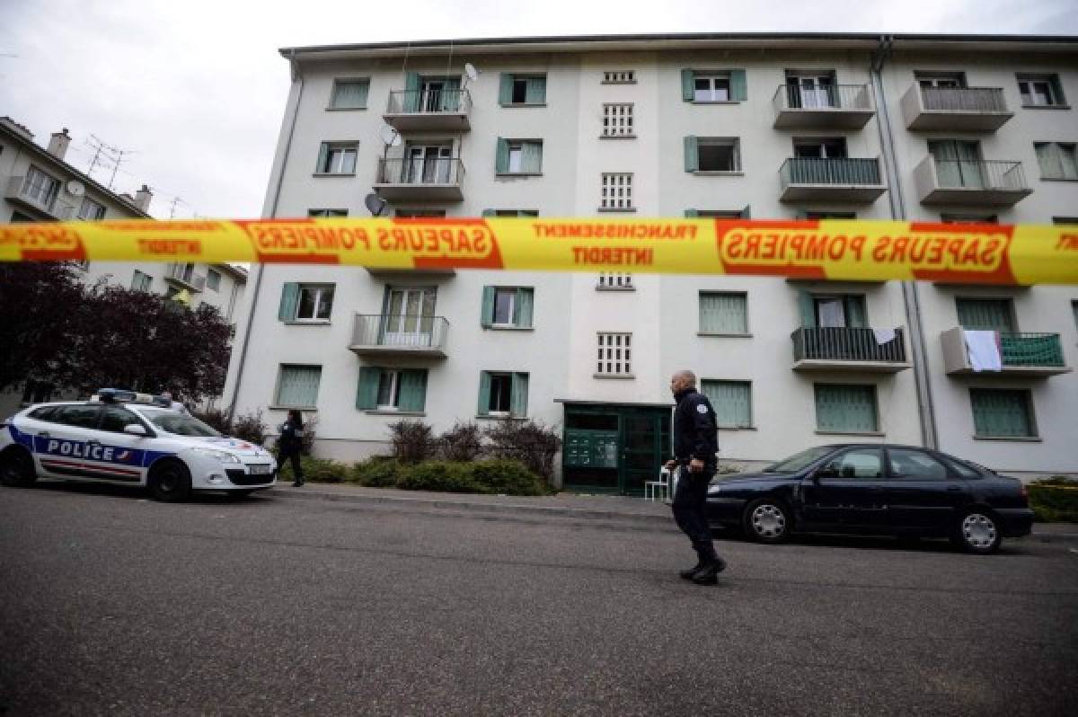  Cinco muertos, entre ellos cuatro niños, en incendio de un edificio en Francia