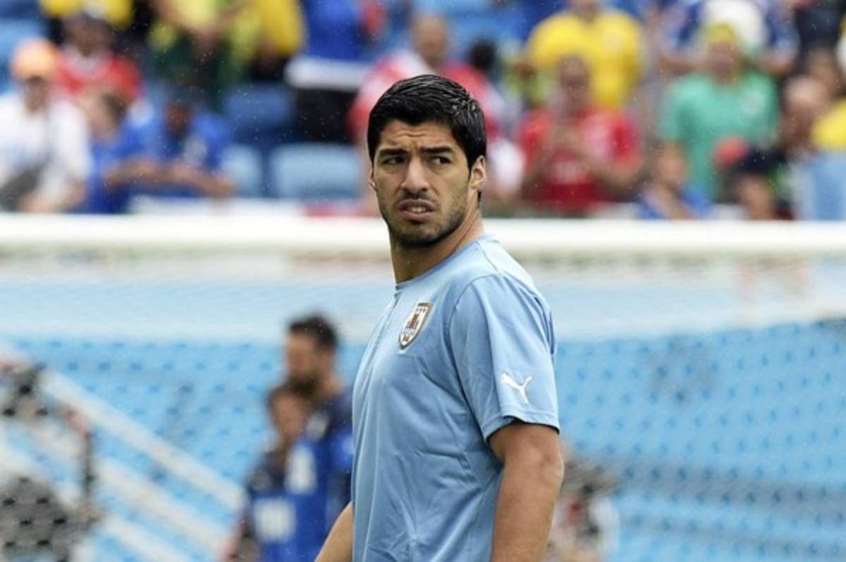 Godín lleva a Uruguay octavos de final y despide a Italia