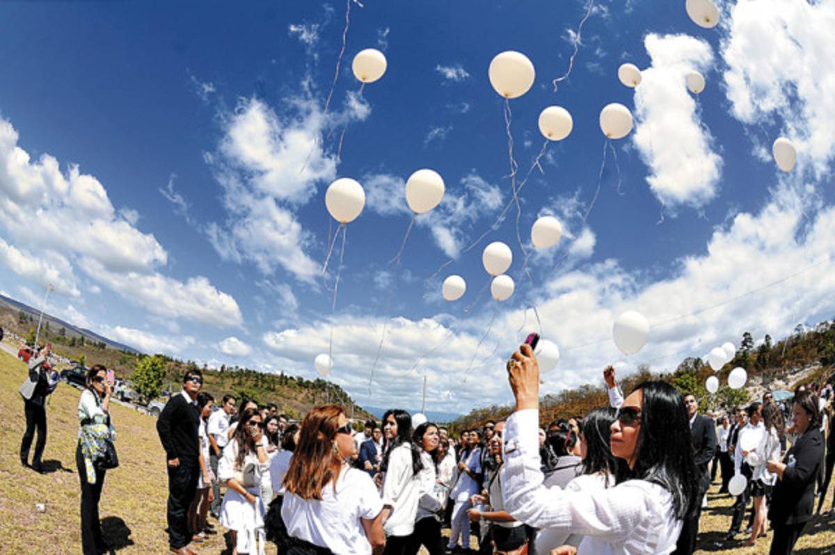 Sepultan a hijo del exdirector de la Policía Ricardo Ramírez del Cid