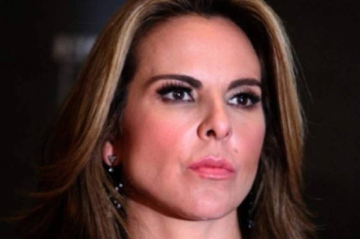  Escucha el merengue dedicado a 'El Chapo' y Kate del Castillo, por Elvis Crespo  