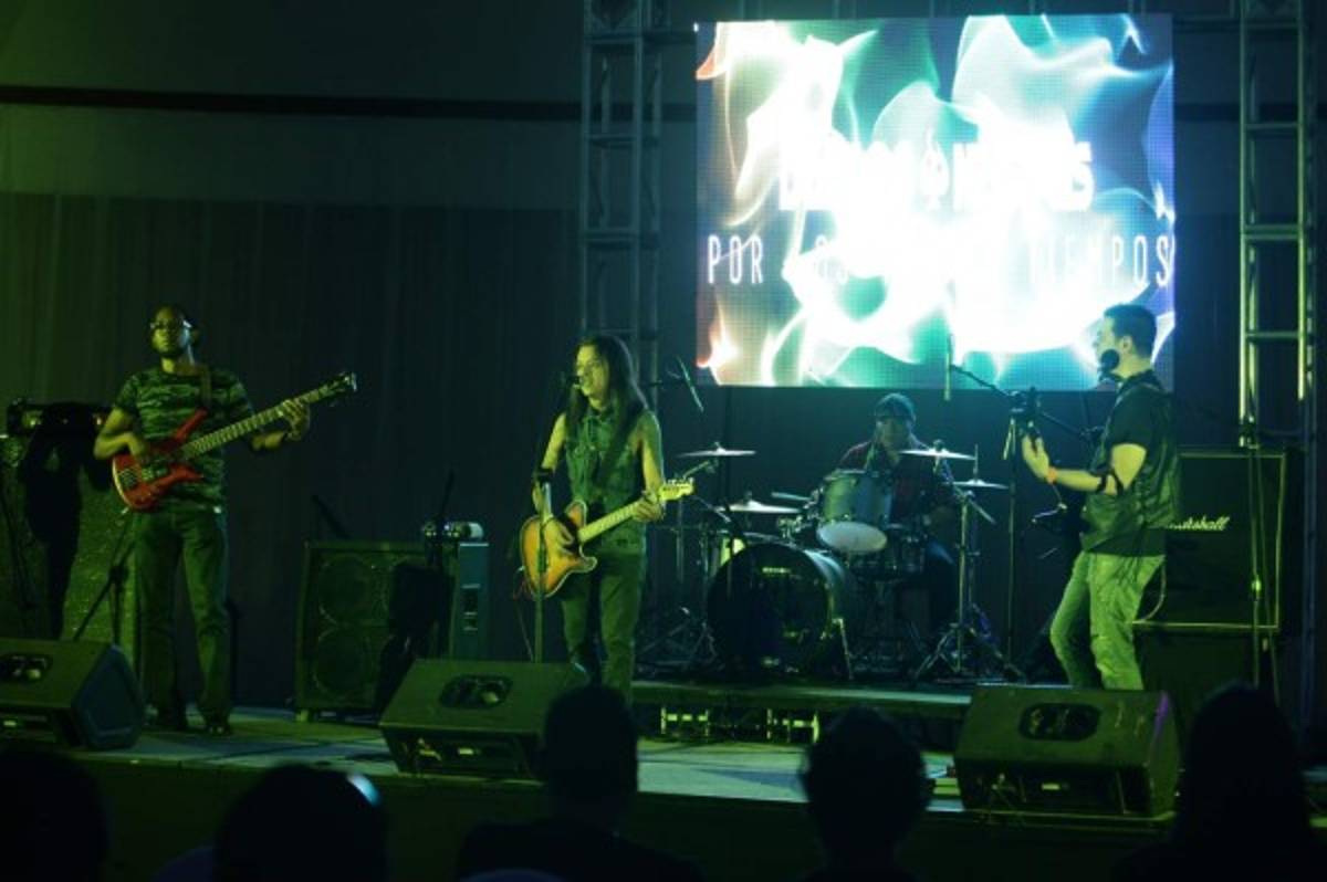 Diablos Negros en la actualidad con Emilio, Nilo Espinal Dago y Carlos Cedeño en la batocha.