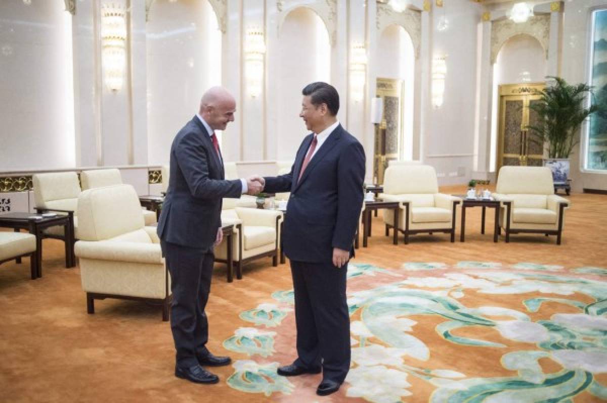 Líder de la FIFA Gianni Infantino se reúne con presidente chino... ¿con miras a un Mundial?