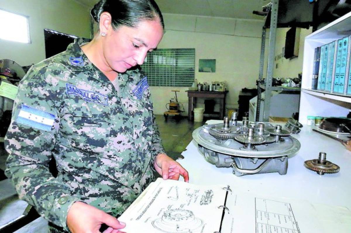 Cardióloga de aviones Tucano opera en Comayagua
