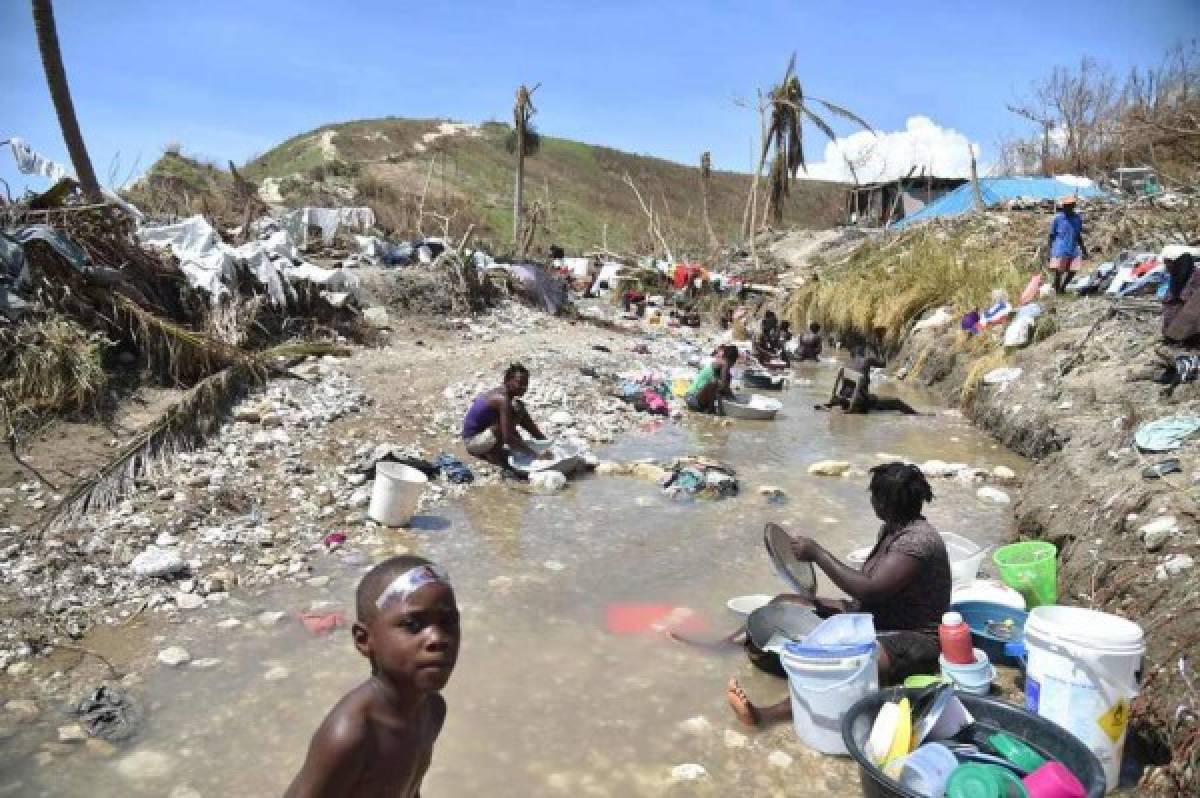 Sube a 473 el número de muertos en Haití por huracán Matthew  