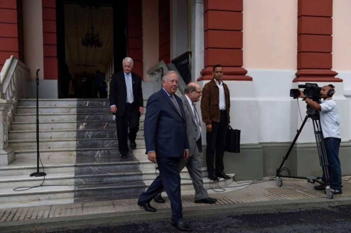 Nicolás Maduro recibió a enviado de EEUU en apoyo a diálogo en Venezuela  