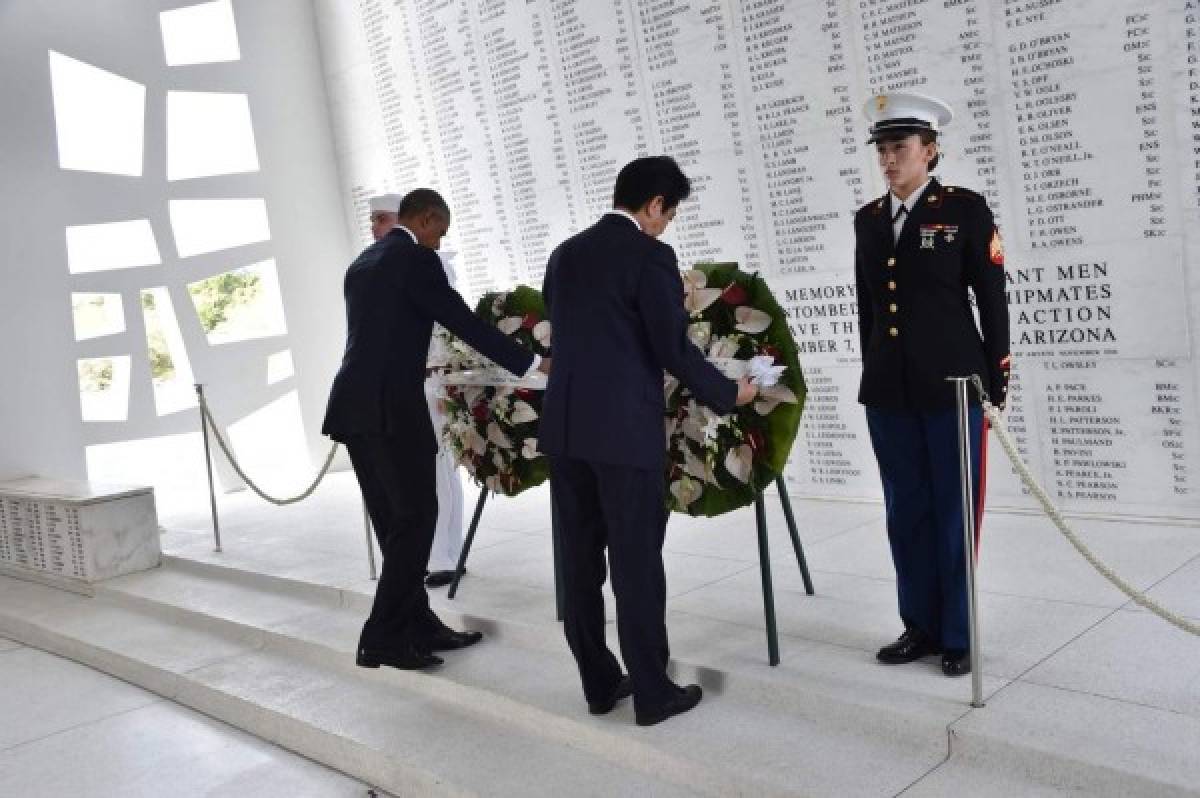 Obama y Abe homenajean a las víctimas de Pearl Harbor