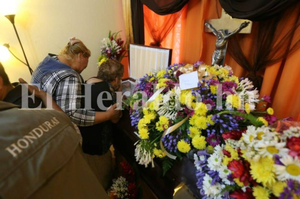 Honduras vela a los cuatro muertos de estampida en estadio de Tegucigalpa