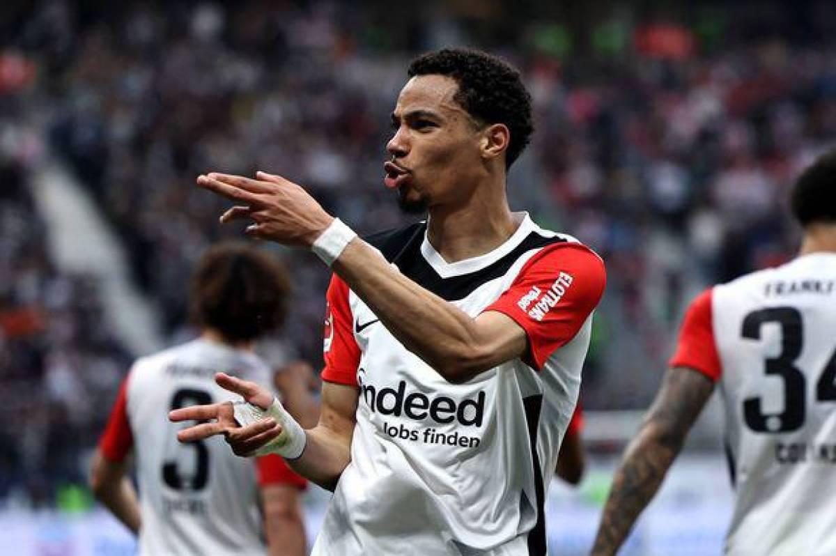 Fichajes: Jugador informa a su club que Barcelona pagará su cláusura y futuro de Dibu Martínez