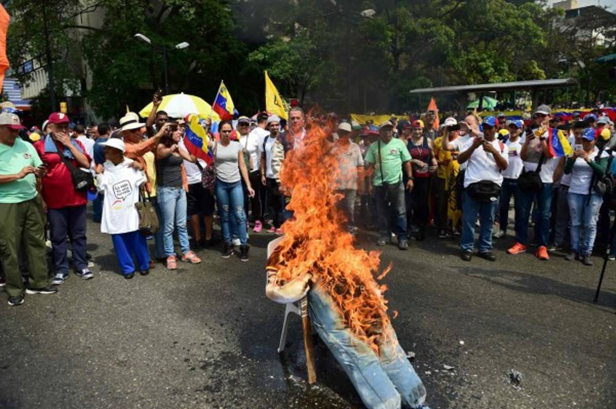 Las imágenes más impactantes de la 'madre de las marchas' en Venezuela
