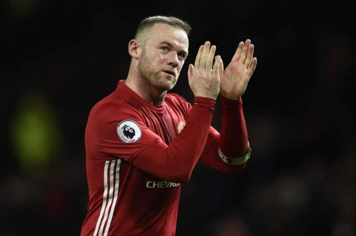 Wayne Rooney: Me quedo en Man U... por ahora